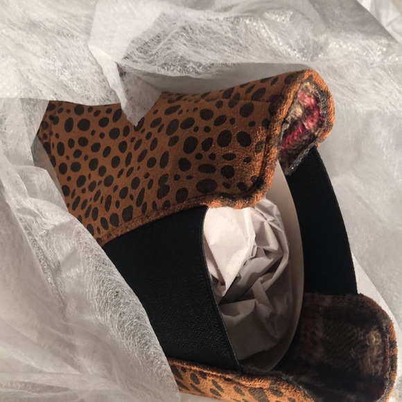 Woman’s duck flannel fall rain boots lined boots - Picture 8 of 9